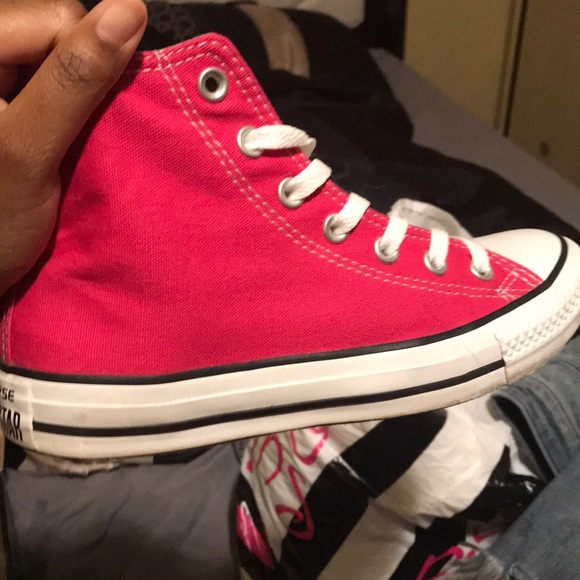 Converse - Picture 2 of 3